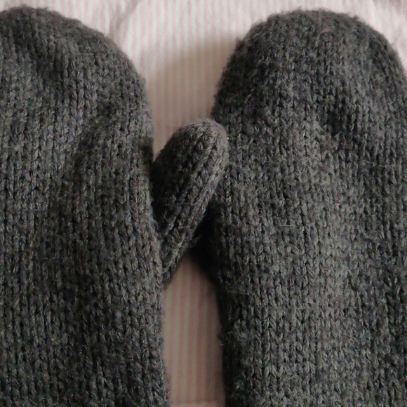Talula Mittens - Picture 4 of 4